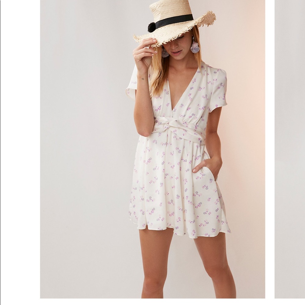 NOT4SALE LOOKING TO BUY THIS EXPRESS ROMPER